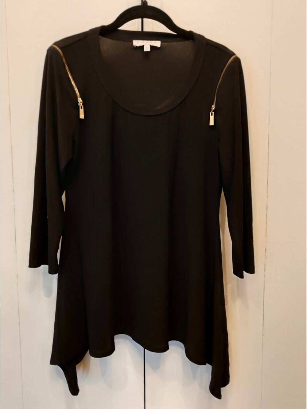 Chaus New York | Black Shoulder Zip Tunic Top | Size L